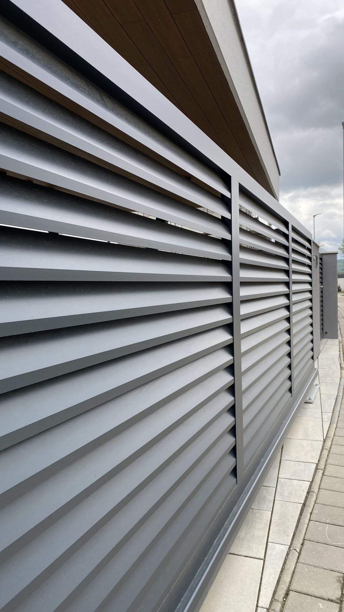 Windbreaker Garden Fence